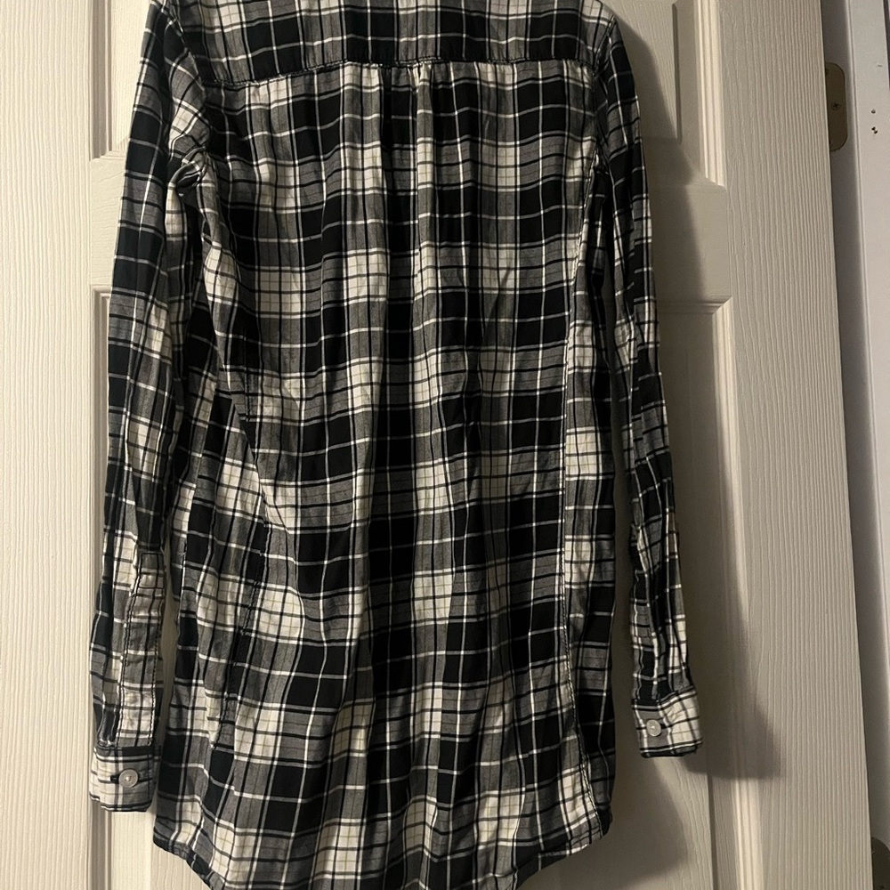 Aerie Black and White Plaid Shirt - Picture 3 of 3